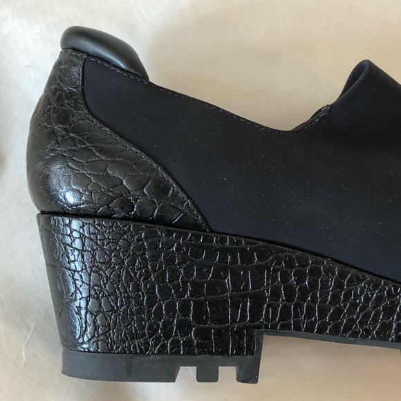 Elegant black platform loafers. - Picture 6 of 8